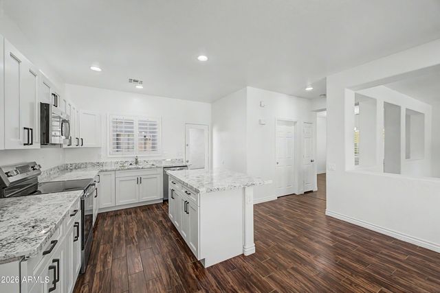 9442 W BERKELEY Road, Phoenix, AZ 85037