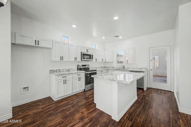 9442 W BERKELEY Road, Phoenix, AZ 85037