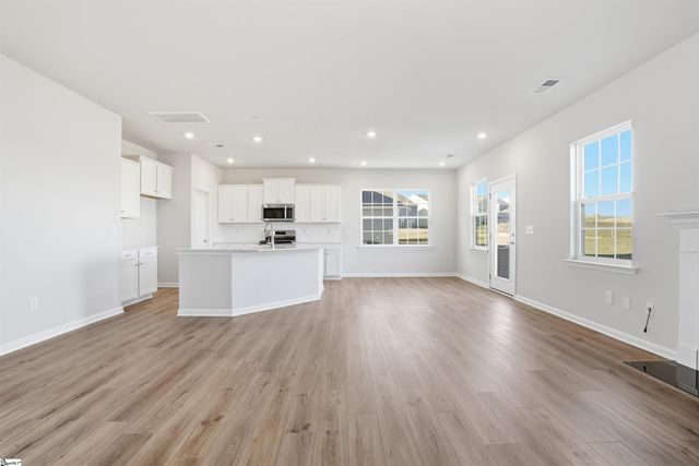 419 Lee's Corner Lane, Woodruff, SC 29388