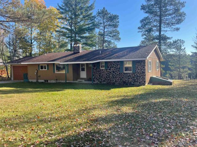8301 Mirror Lake Road, Munising, MI 49862