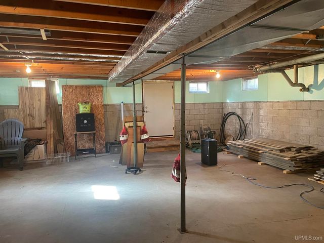 8301 Mirror Lake Road, Munising, MI 49862