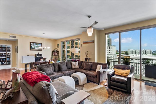 701 Royal Court 1007, Charlotte, NC 28202