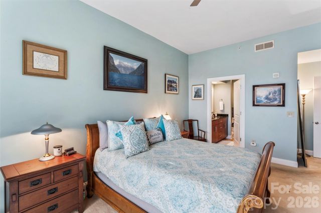 701 Royal Court 1007, Charlotte, NC 28202