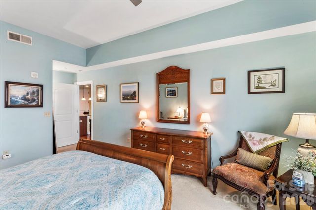 701 Royal Court 1007, Charlotte, NC 28202