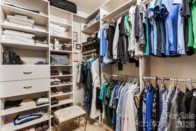 701 Royal Court 1007, Charlotte, NC 28202