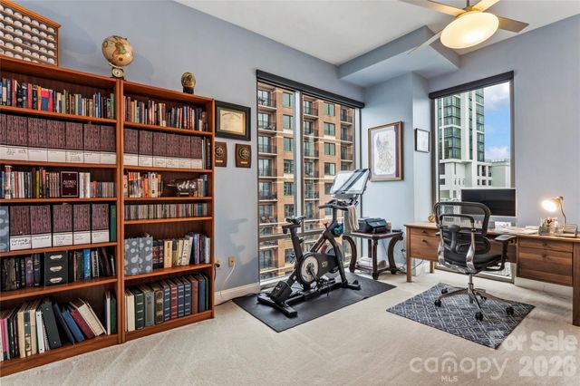 701 Royal Court 1007, Charlotte, NC 28202