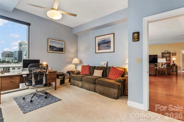 701 Royal Court 1007, Charlotte, NC 28202