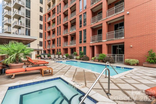 701 Royal Court 1007, Charlotte, NC 28202