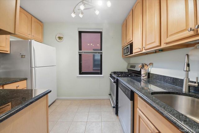 510 Kappock Street 3B, Bronx, NY 10463