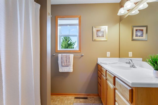 32 Founders Green, Hudson, WI 54016