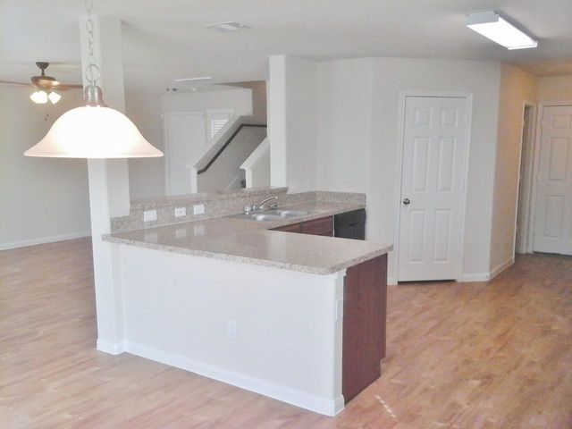 6318 Heffernan Street, Houston, TX 77087