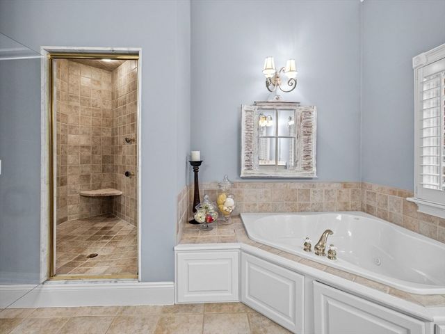 14 Olde Hickory Path, Westborough, MA 01581