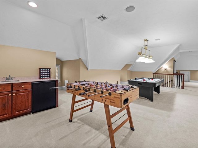 14 Olde Hickory Path, Westborough, MA 01581