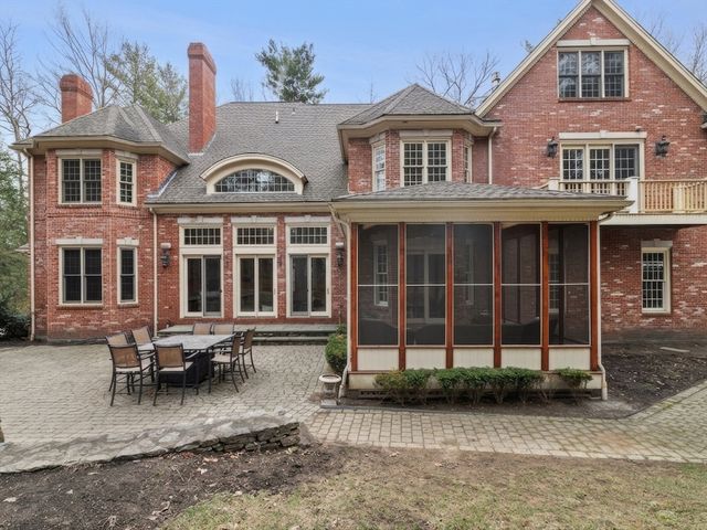 14 Olde Hickory Path, Westborough, MA 01581