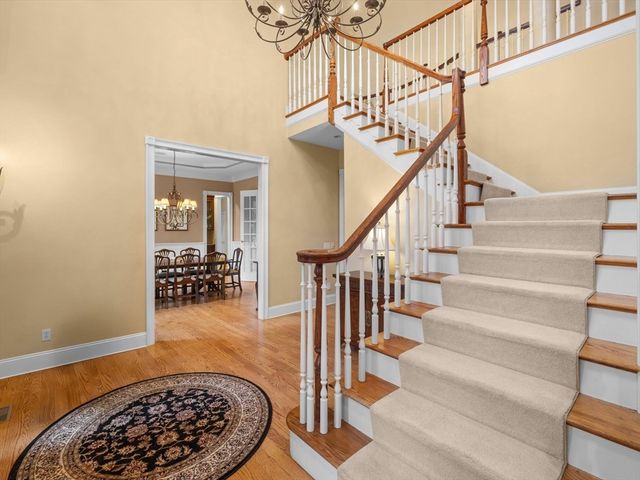 14 Olde Hickory Path, Westborough, MA 01581