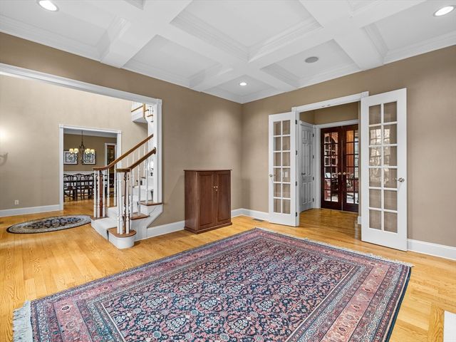 14 Olde Hickory Path, Westborough, MA 01581