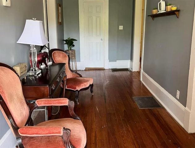 5 Arkmain Street, Spartanburg, SC 29306