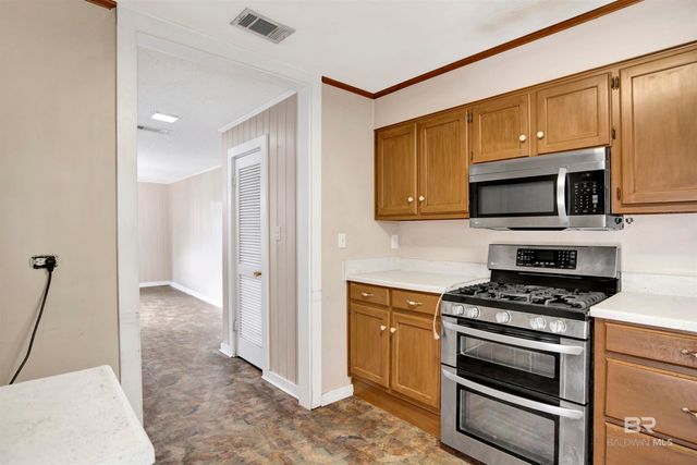 61 Hillside Lane, Mobile, AL 36608