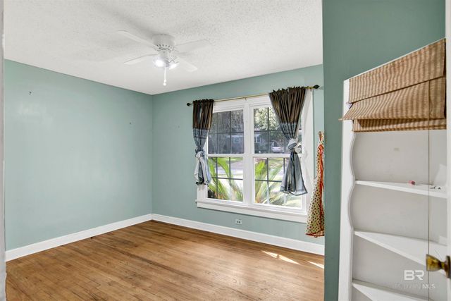 61 Hillside Lane, Mobile, AL 36608