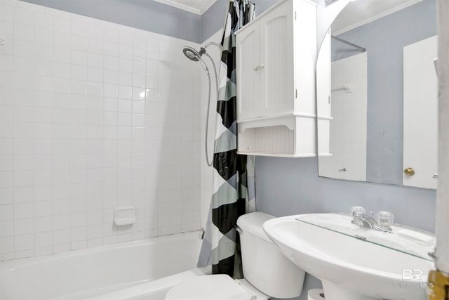 61 Hillside Lane, Mobile, AL 36608