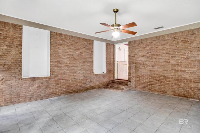 61 Hillside Lane, Mobile, AL 36608