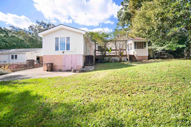 61 Hillside Lane, Mobile, AL 36608