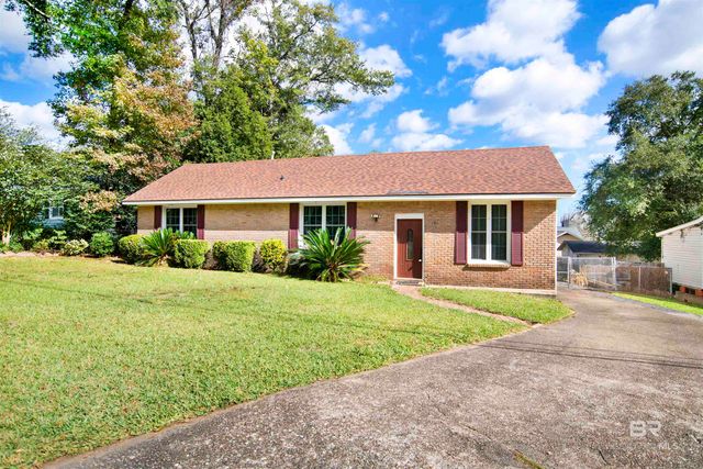 61 Hillside Lane, Mobile, AL 36608