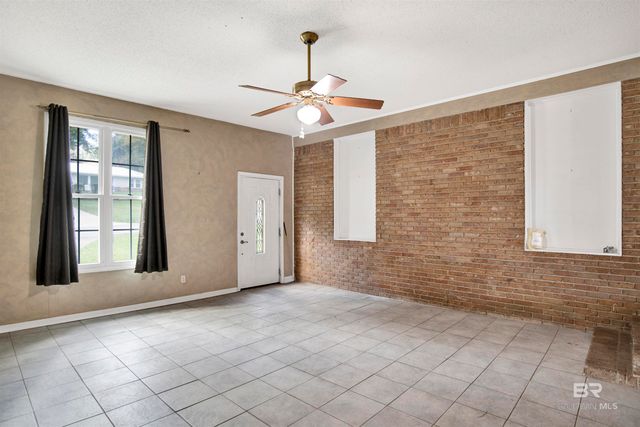 61 Hillside Lane, Mobile, AL 36608