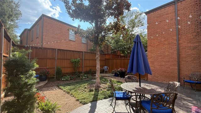 5734 Remington Park Square, Dallas, TX 75252