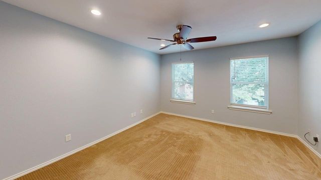 5734 Remington Park Square, Dallas, TX 75252