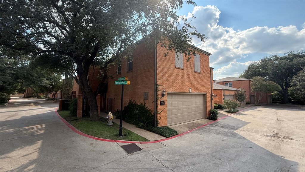 5734 Remington Park Square, Dallas, TX 75252