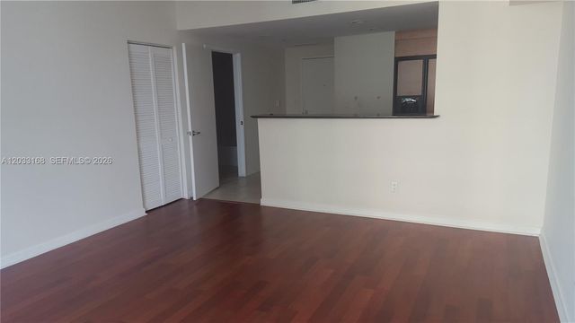 335 S Biscayne Boulevard 2106, Miami, FL 33131