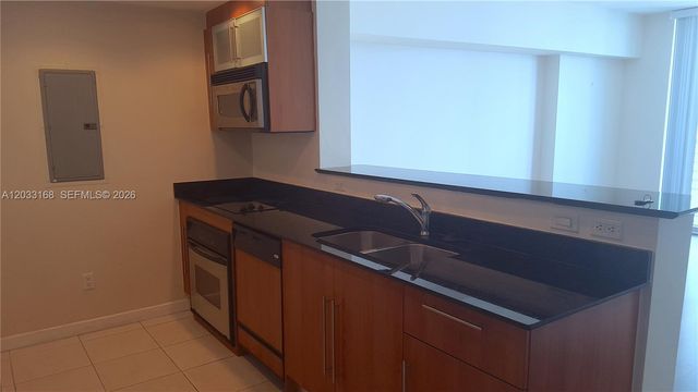 335 S Biscayne Boulevard 2106, Miami, FL 33131