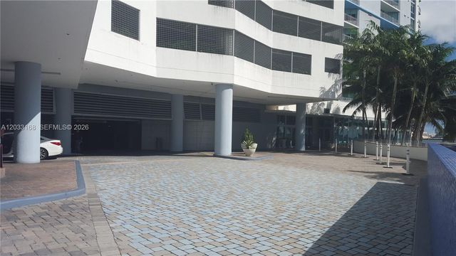 335 S Biscayne Boulevard 2106, Miami, FL 33131