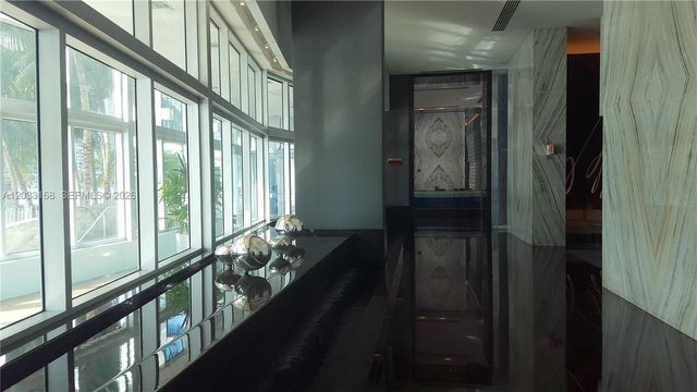 335 S Biscayne Boulevard 2106, Miami, FL 33131