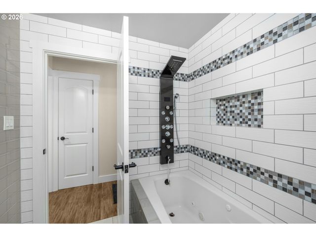 28421 Se LUSTED Rd, Gresham, OR 97080