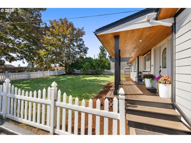 28421 Se LUSTED Rd, Gresham, OR 97080