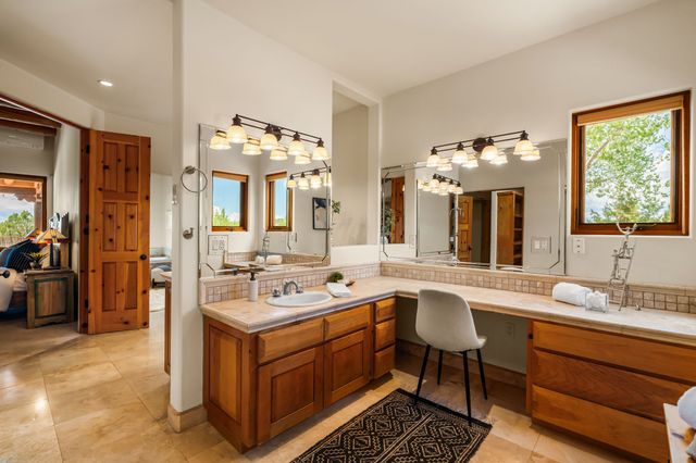 95 Bluestem, Santa Fe, NM 87506