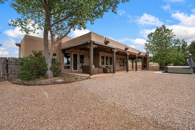 95 Bluestem, Santa Fe, NM 87506