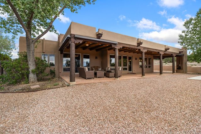 95 Bluestem, Santa Fe, NM 87506