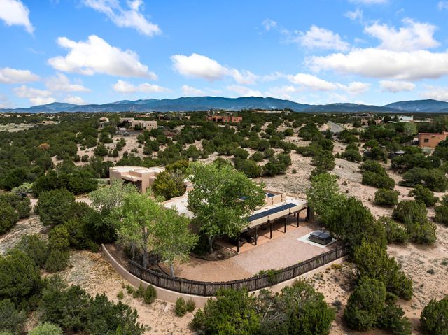 95 Bluestem, Santa Fe, NM 87506