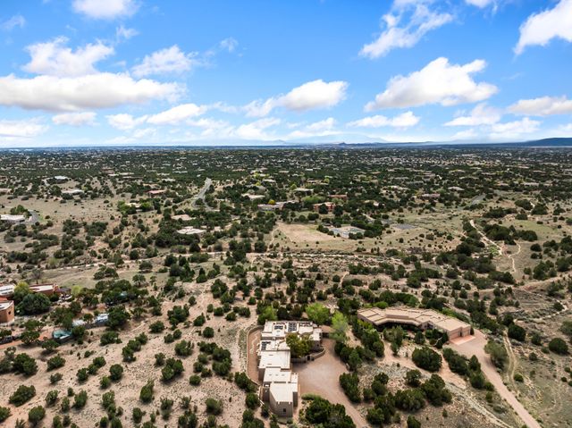 95 Bluestem, Santa Fe, NM 87506