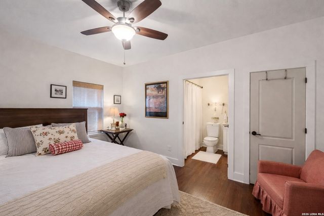 1073 Roanoke, Kerrville, TX 78028