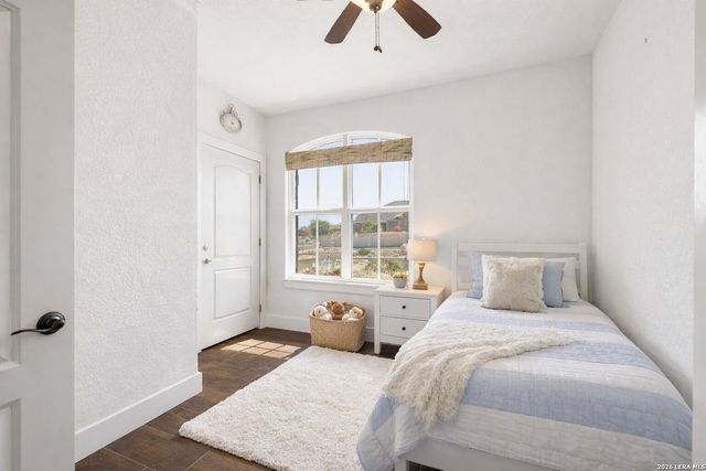 1073 Roanoke, Kerrville, TX 78028