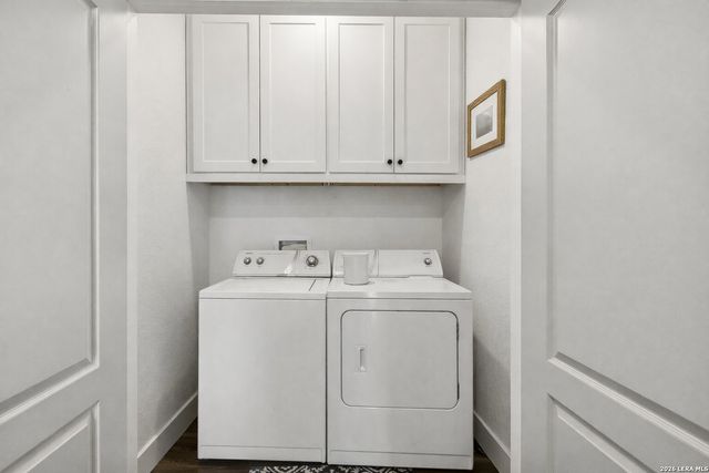 1073 Roanoke, Kerrville, TX 78028