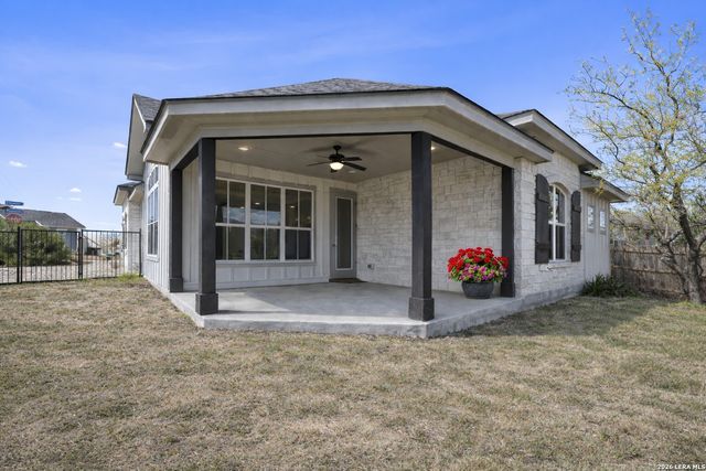 1073 Roanoke, Kerrville, TX 78028