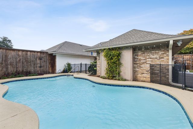 6006 Gentle Knoll Lane, Dallas, TX 75248
