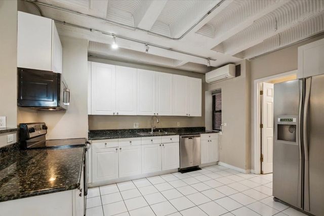 5646 N Kenmore Avenue 2A, Chicago, IL 60660