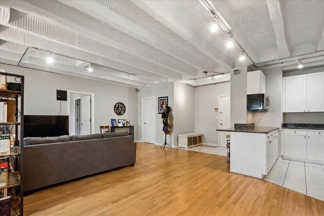 5646 N Kenmore Avenue 2A, Chicago, IL 60660