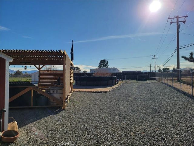 21535 Pine Ridge, Apple Valley, CA 92307